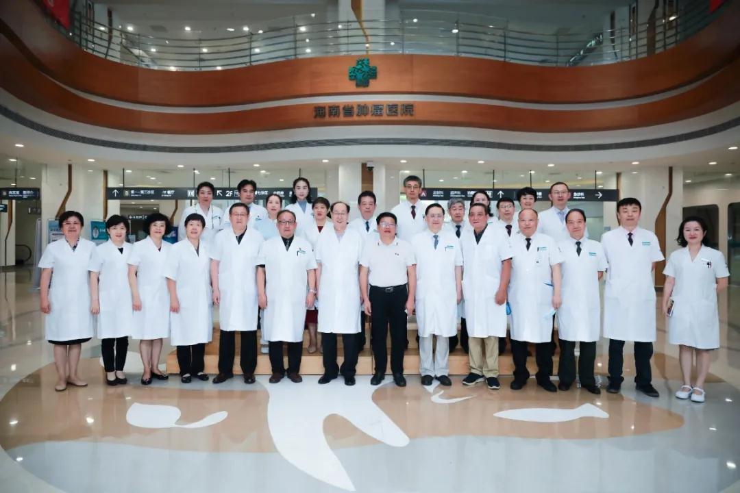 專家合影 9.4.jpg