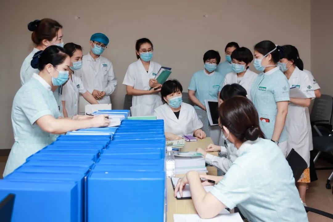 專家現(xiàn)場檢查10 9.4.jpg
