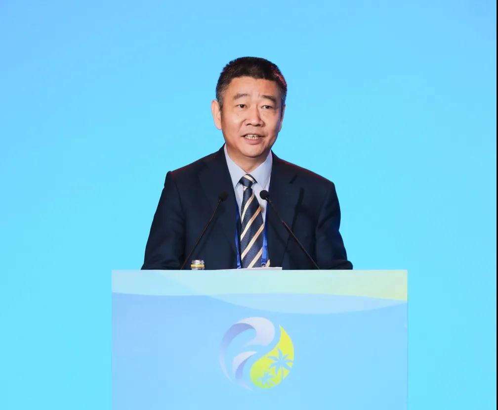 蔣會(huì)成理事長在健博會(huì)高峰論壇上演講.jpg