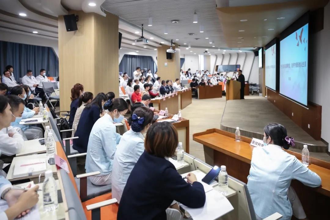 我院開(kāi)展“廉潔從業(yè) 醫(yī)德醫(yī)風(fēng)”法制教育報(bào)告會(huì)2.jpg