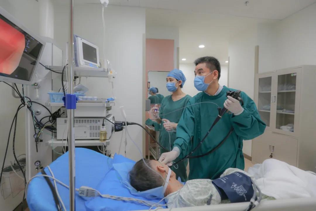 專家：用公筷公勺 打好健康?！拔浮睉?zhàn).jpg
