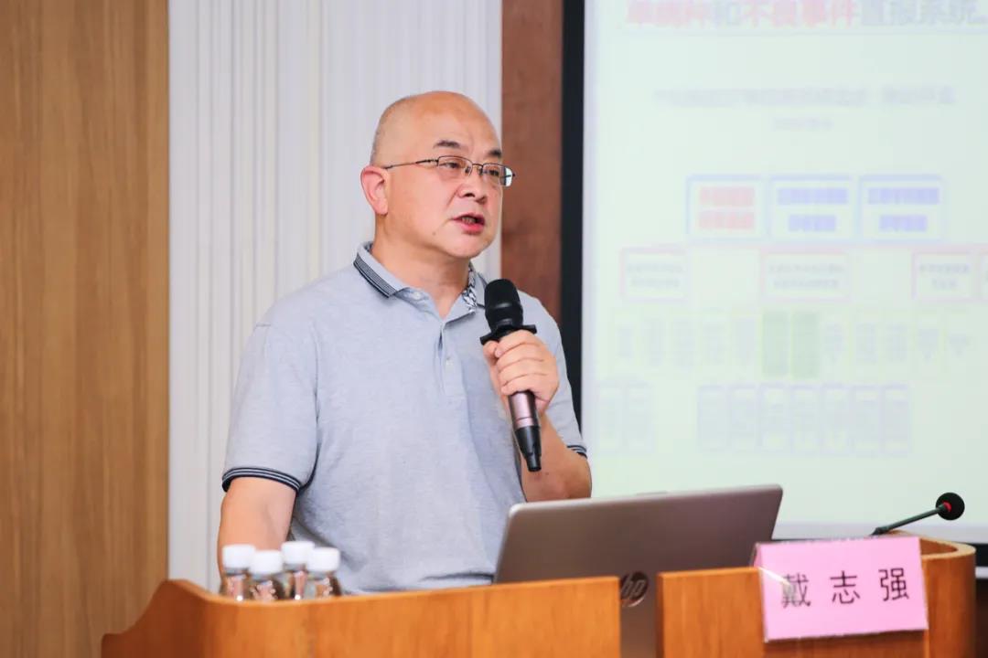 北京中衛(wèi)云醫(yī)療數(shù)據(jù)分析與應用技術研究院戴志強副院長現(xiàn)場輔導.jpg