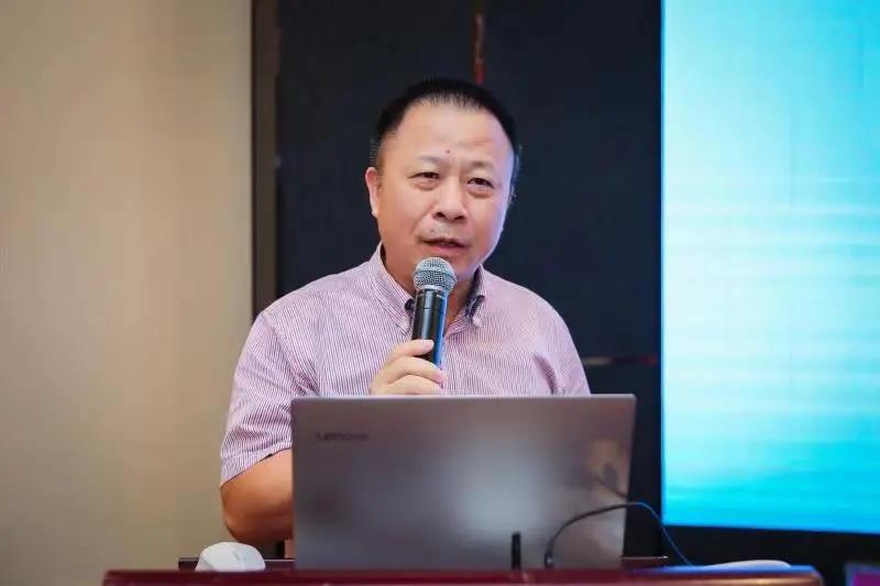 海南省抗癌協(xié)會(huì)理事長(zhǎng)周衛(wèi)平教授致辭.jpg