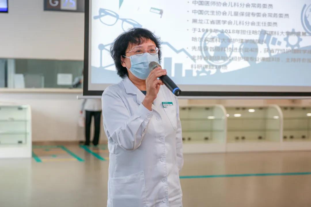 海南省腫瘤醫(yī)院胸部腫瘤中心組織“世界癌癥日”患教活動3.jpg