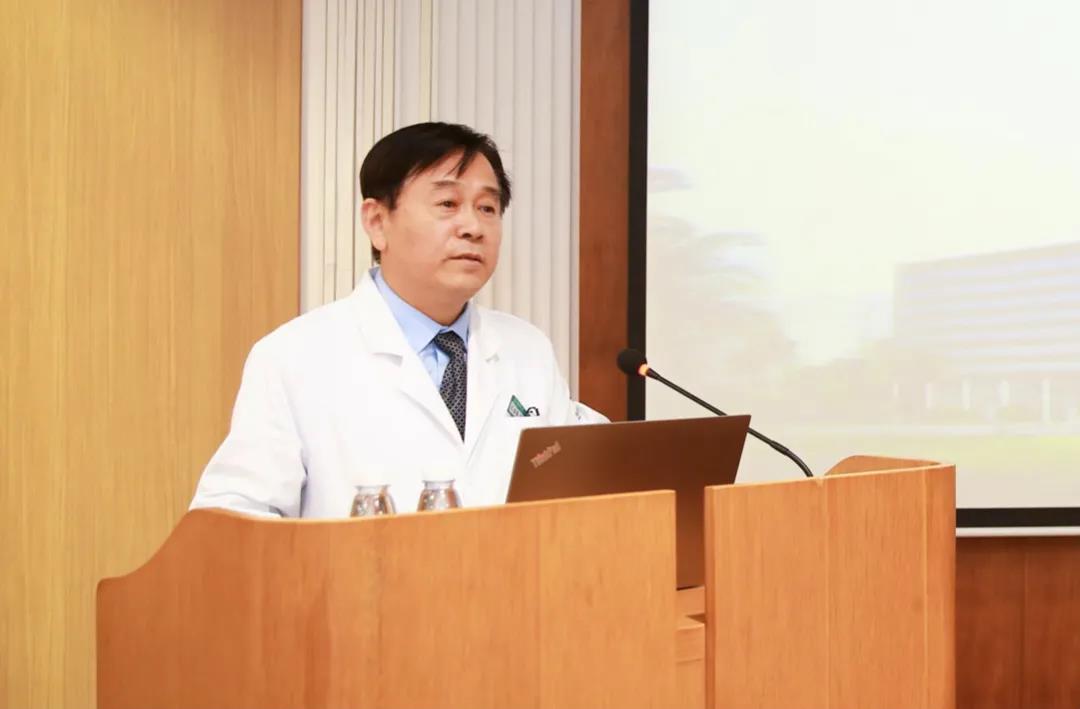 海南省腫瘤醫(yī)院副院長(zhǎng)、海南成美醫(yī)院籌備工作負(fù)責(zé)人王安平講話.jpg