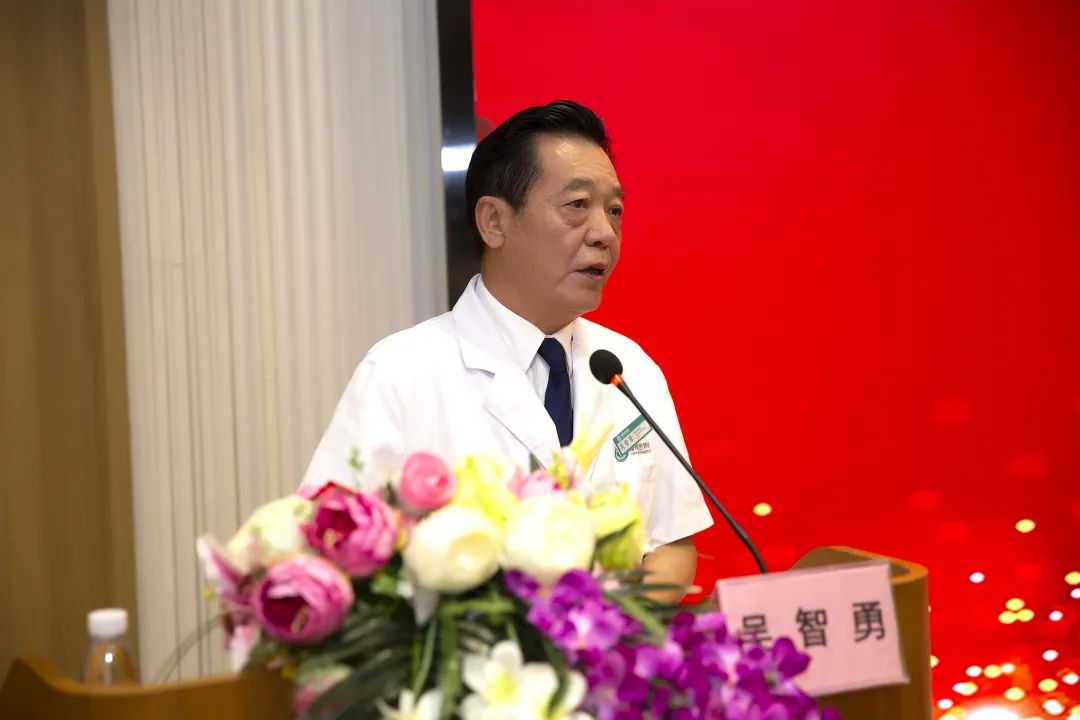 吳智勇副院長(zhǎng)宣讀表彰決定.jpg