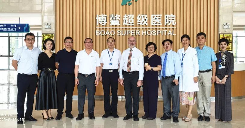 梅奧來了！兩地醫(yī)學專家椰城“論劍”6.jpg