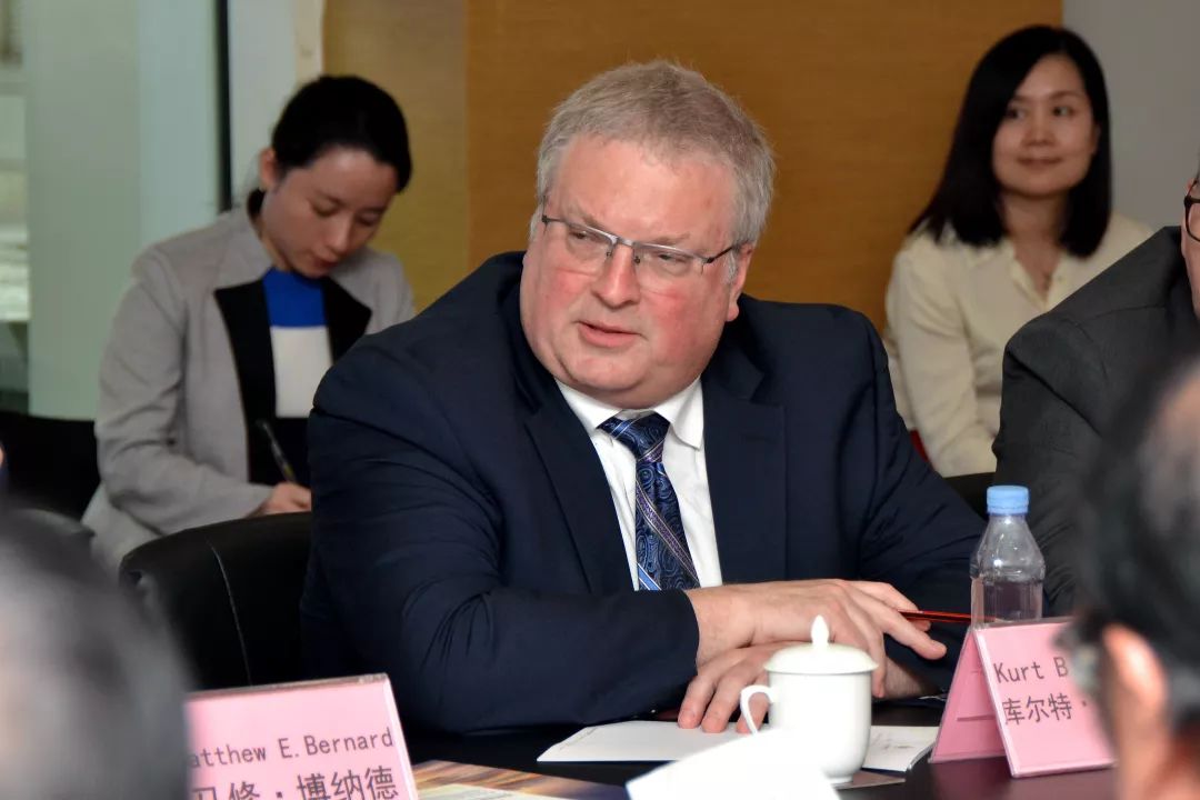 梅奧診所代表團(tuán)參觀訪問海南省腫瘤醫(yī)院12.jpg