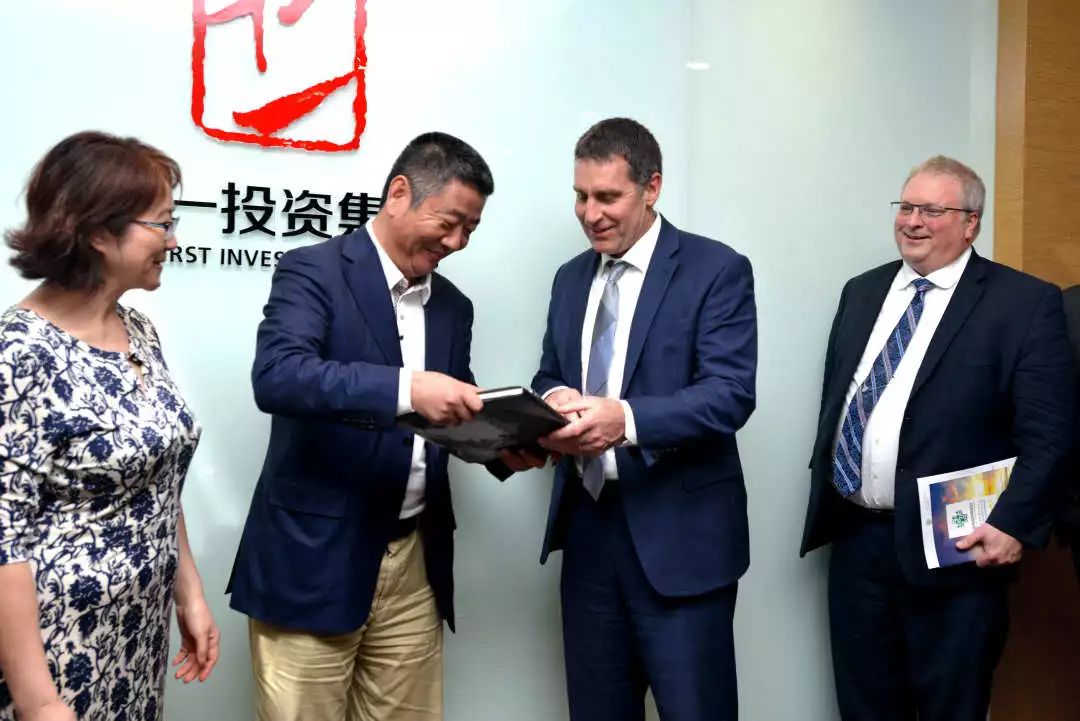 梅奧診所代表團(tuán)參觀訪問海南省腫瘤醫(yī)院19.jpg