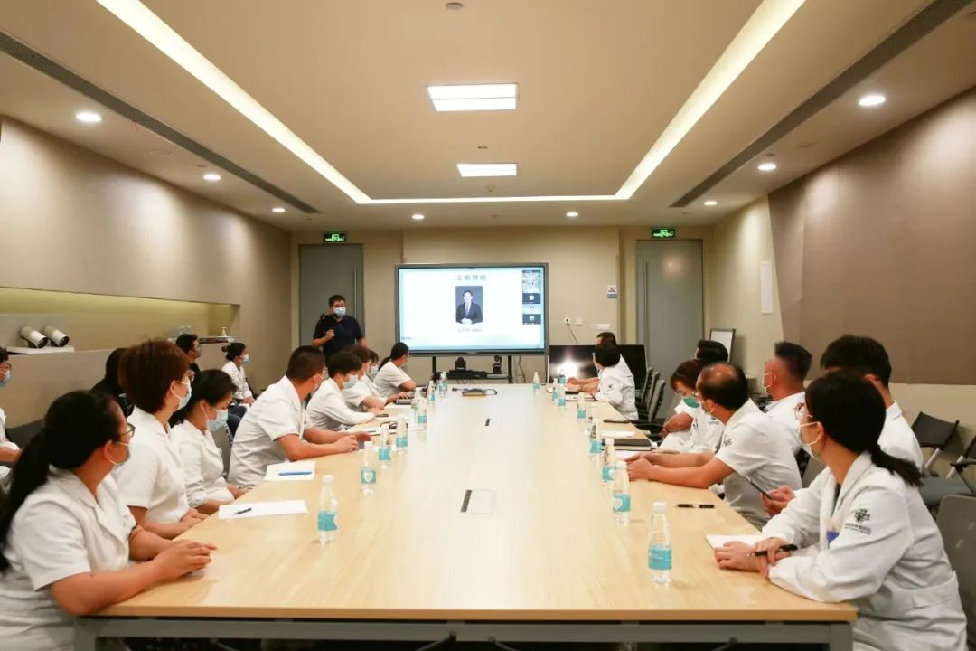共同提升胸部腫瘤學(xué)科建設(shè)——海南省腫瘤醫(yī)院組織院際MDT1.jpg
